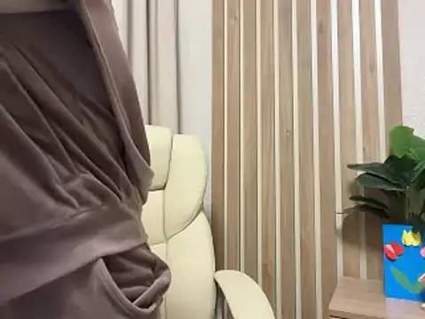 InjaAtHome Adlı Modelin Canlı XXX Sohbeti