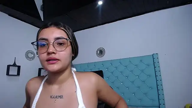 kathe-mills235 Adlı Modelin Canl ı XXX Sohbeti