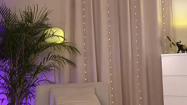 Živý XXX chat Tinydoll_XO