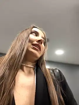 ICrazyOneIRL élő XXX-chatje