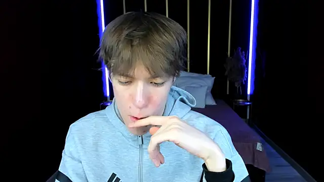 MarkBranston élő XXX-chatje