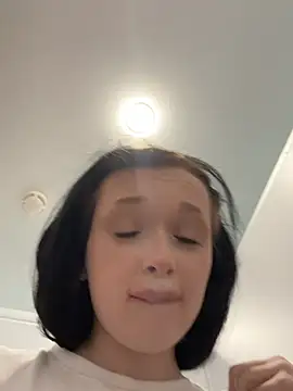 Flora_Ray's Live XXX Chat