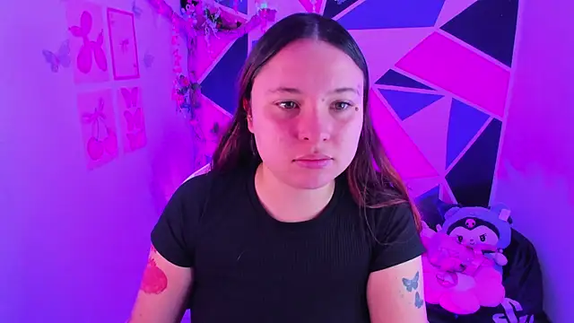 little_emma0's Live XXX Chat