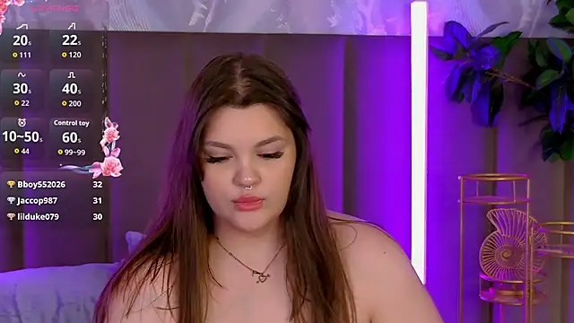 دردشة EmilyHyde الجنسية المباشرة