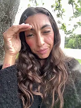 Chat +18 de Lalla_Amani ao vivo