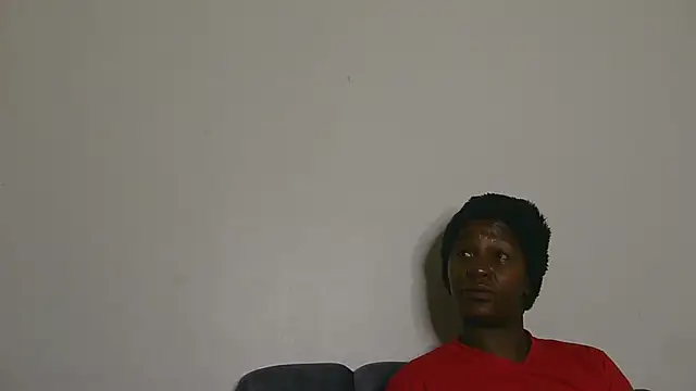 sluttylaura21's Live XXX Chat