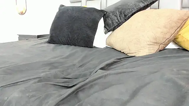 pretty_ariiel webcam show