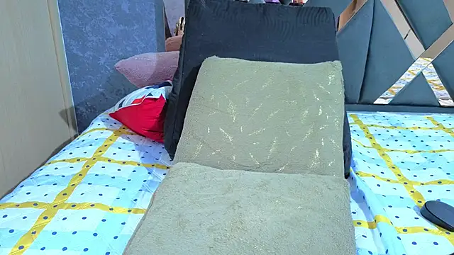 Malia_fox Chat XXX in diretta