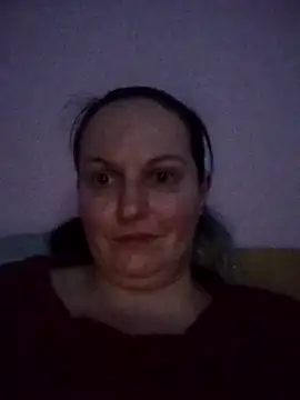 Pertunjukan Kamera Web BustyLadyAlma