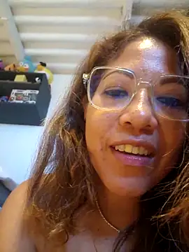 mila38 Show in webcam