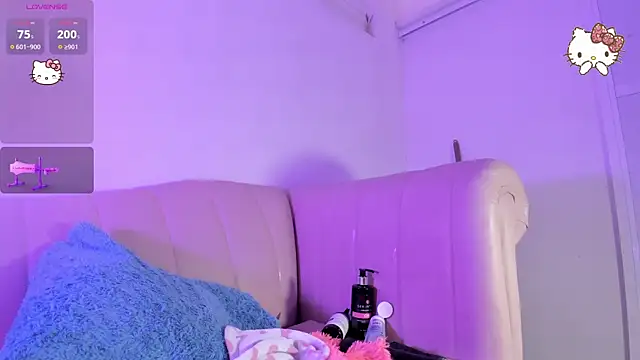 Connie_Cherxx élő XXX-chatje