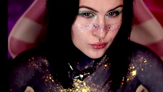 Chat XXX en directo de dark_honeyyy_