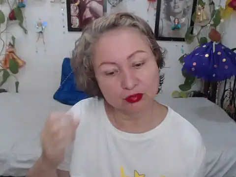 Онлайн чат XXX LADYJENNIFER