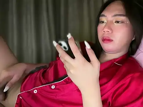 kat_mire's Live XXX Chat