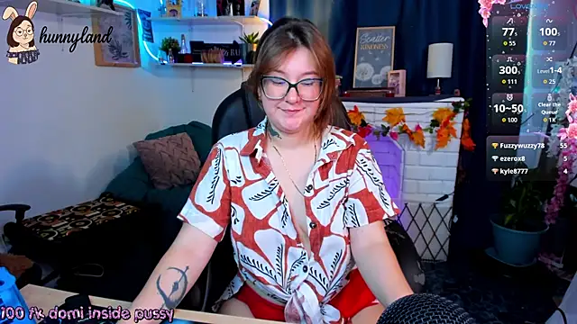 HunnyyLove Chat XXX in diretta