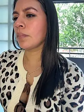 Chatroom XXX en direct de Sofia_Convers