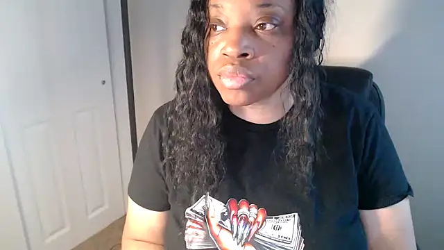 Sexymona1218 Adlı Modelin Canlı XXX Sohbeti