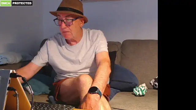 bluedae1 webcam show