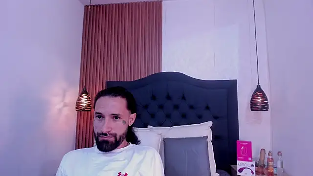 Hisoka_011 Adlı Modelin Canlı XXX Sohbeti