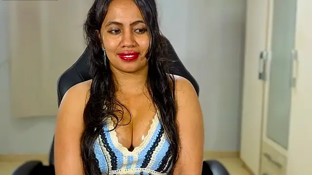 FannyXhot Chat XXX in diretta