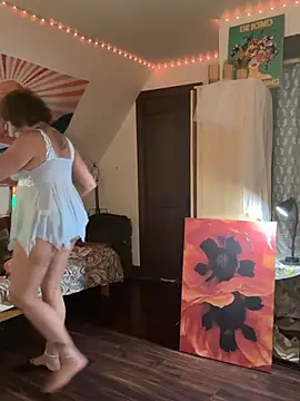 XXX chat uživo modela SuzyCatzz