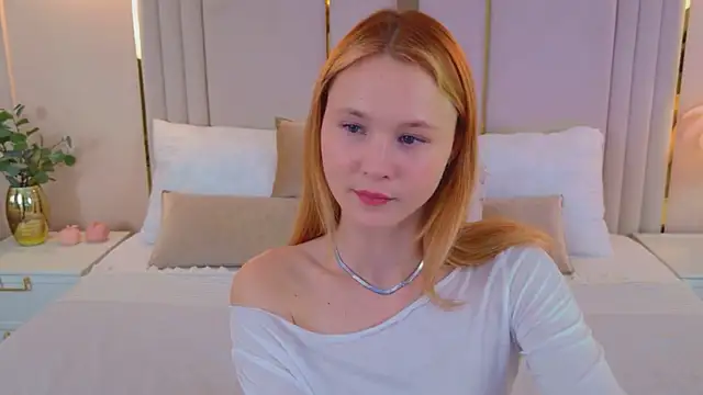 AmeliRoyse élő XXX-chatje