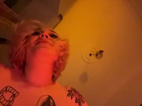 Show de MCThroatGoat na webcam