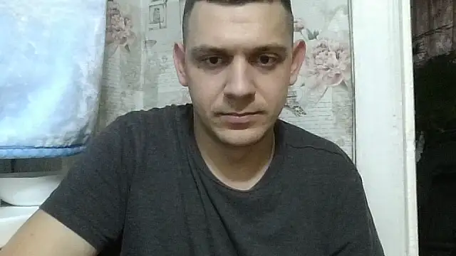 Show modela Mark1404 na web-kameri