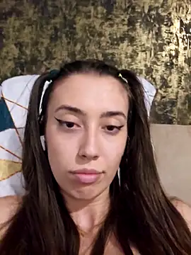 Show modela Virgin_Star na web-kameri