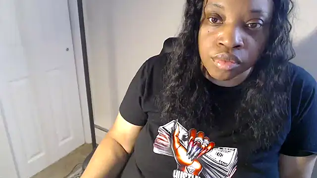 Chatroom XXX en direct de Sexymona1218