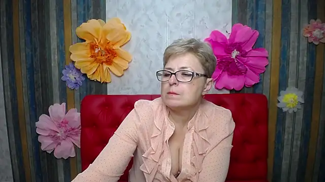 Chatroom XXX en direct de EmiliaGree