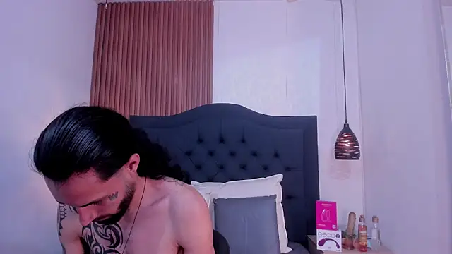 Hisoka_011 Show in webcam