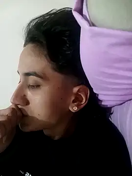 Онлайн чат XXX EsmeraldaNaim