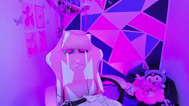 little_emma0 – Naživo XXX chat