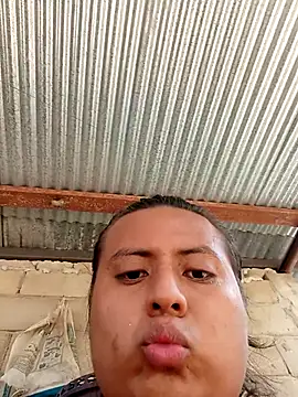 kimlizz12: διαδικτυακό σόου στην κάμερα