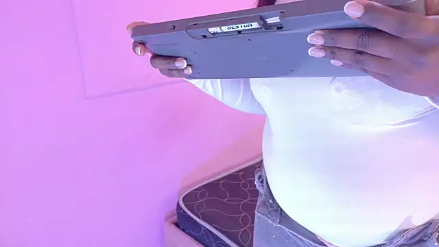 LoveQueen2のライブXXXチャット