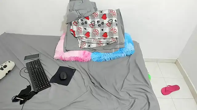 OSITA_1992's Live XXX Chat