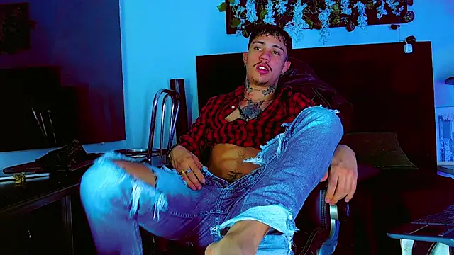 Онлайн чат XXX HannibalLester