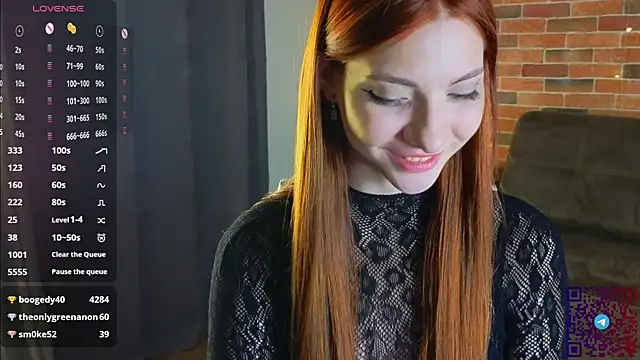 VelvetZephra Adlı Modelin Canlı XXX Sohbeti