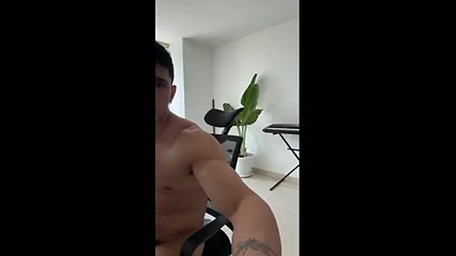 Massimo_Rinaldi élő XXX-chatje