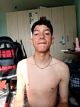 Chat XXX ao vivo de heyy_noah11