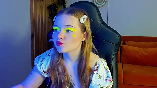 ElinaVale's Live XXX Chat