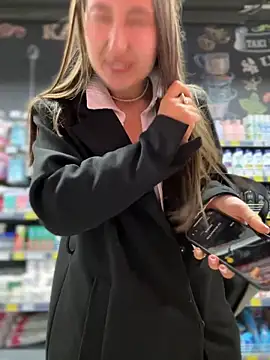 XXX chat uživo modela ICrazyOneIRL