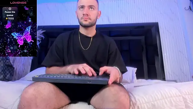 MaximusClark live XXX chat