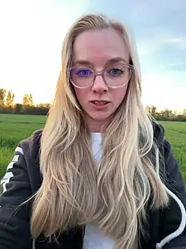 Онлайн чат XXX LinaLeana