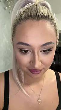 Kylie_One: διαδικτυακό σόου στην κάμερα