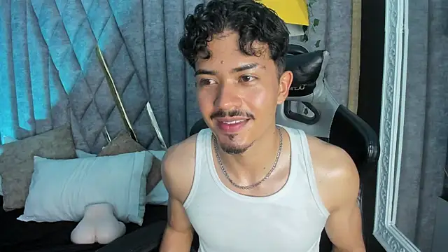 Webkamerová show NicolaiKarav