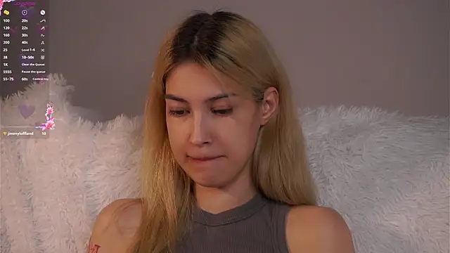 Chat +18 de AngelicRice ao vivo