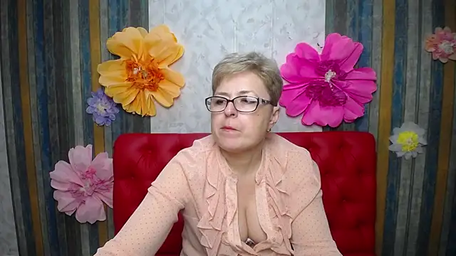 دردشة EmiliaGree الجنسية المباشرة