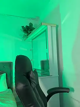 Chat +18 de Maria_Prado ao vivo